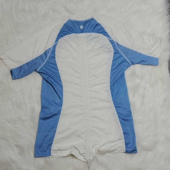 Lululemon 360 Rashguard

White / Wee Stripe White - Picture 5 of 8